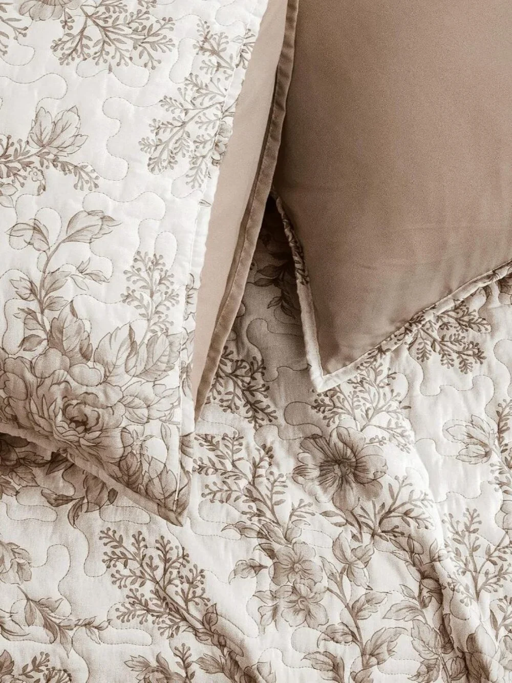 Taupe Floral Quilt King Size, 3-Piece Breathable Cotton Face Bedding Set, Neutra_4